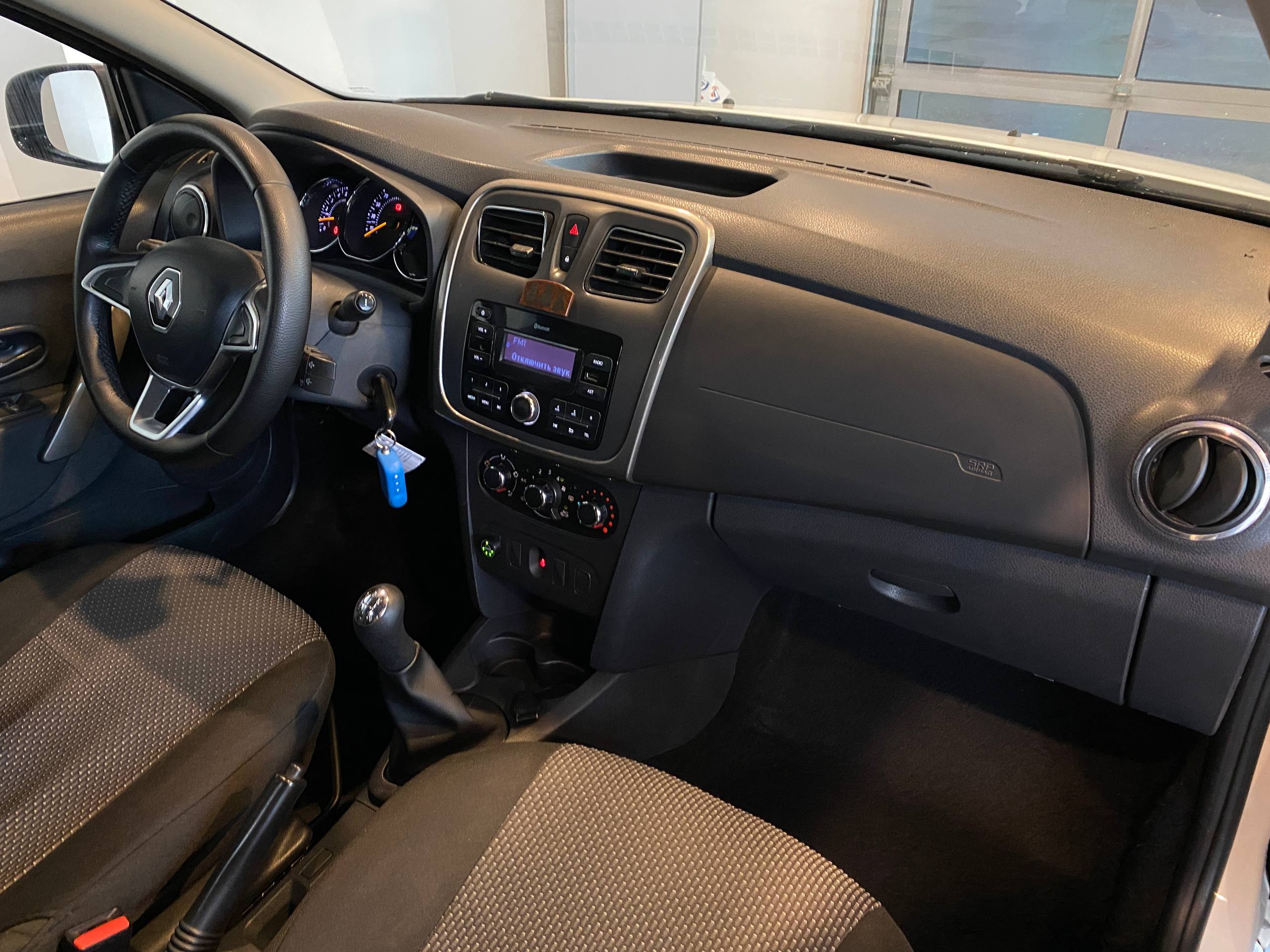 RENAULT LOGAN