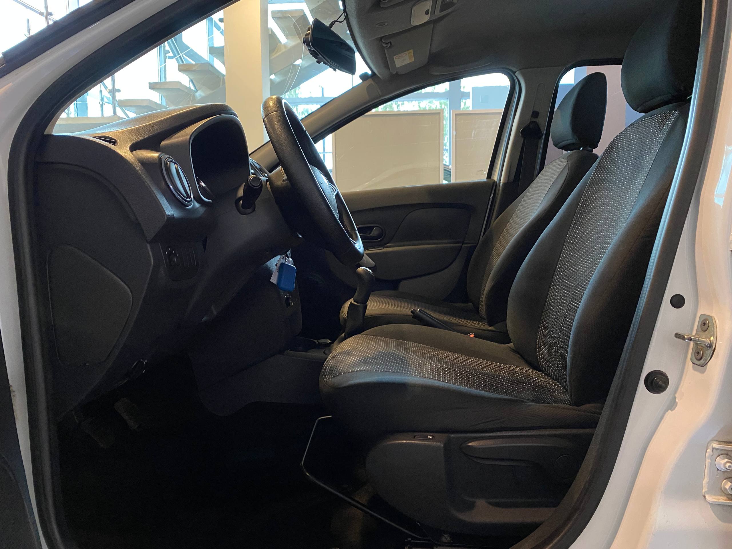 RENAULT LOGAN