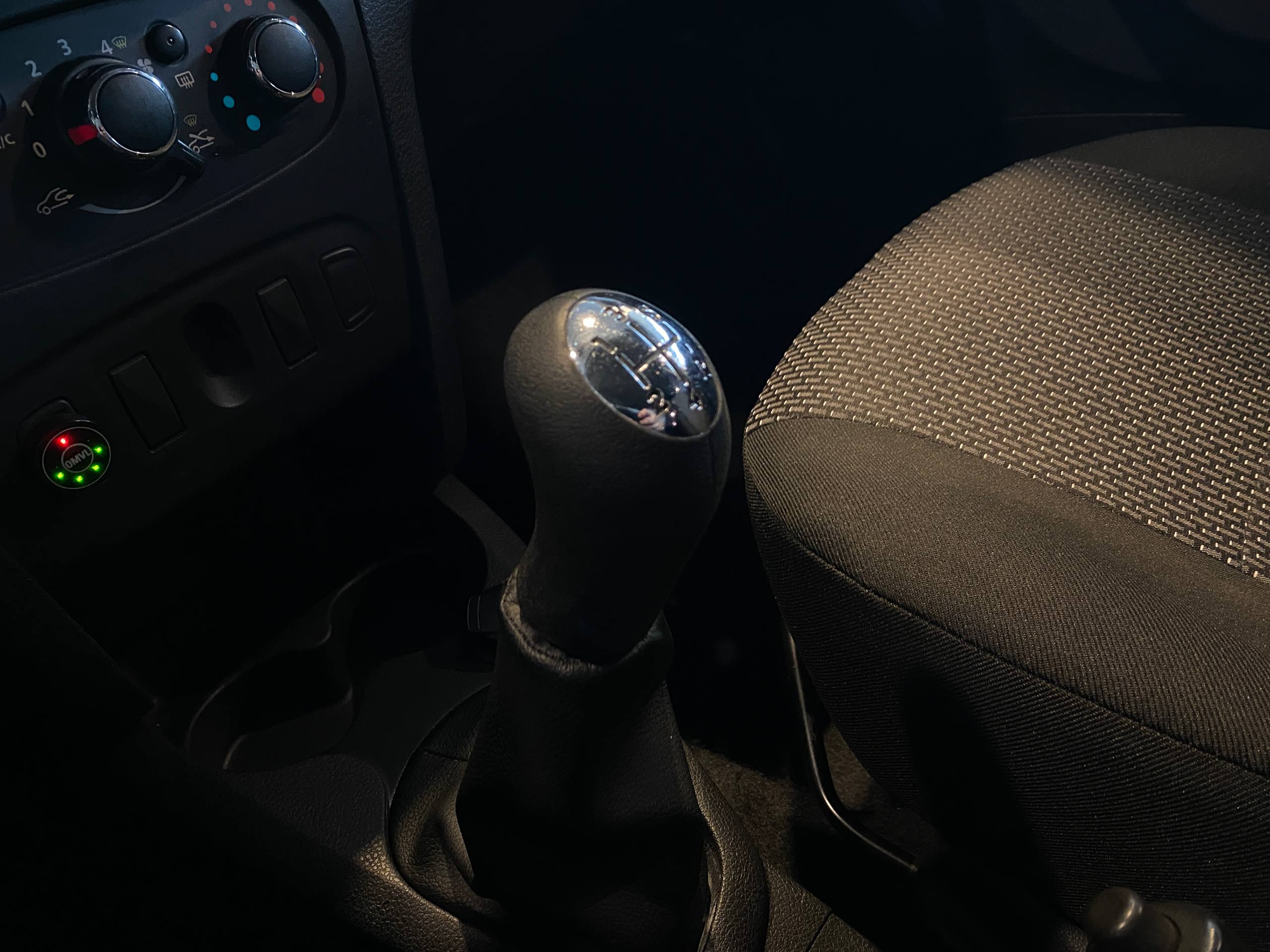 RENAULT LOGAN