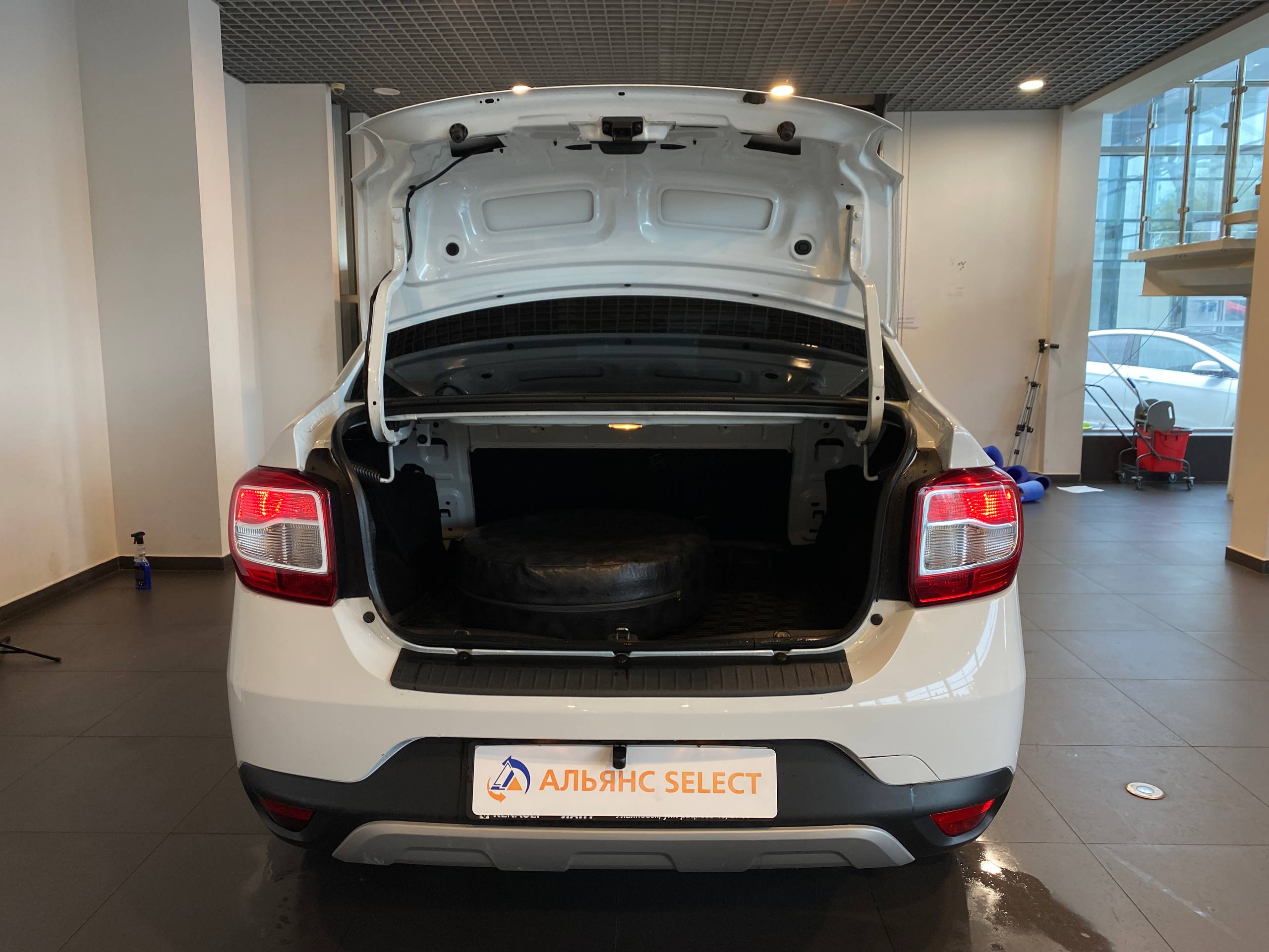 RENAULT LOGAN