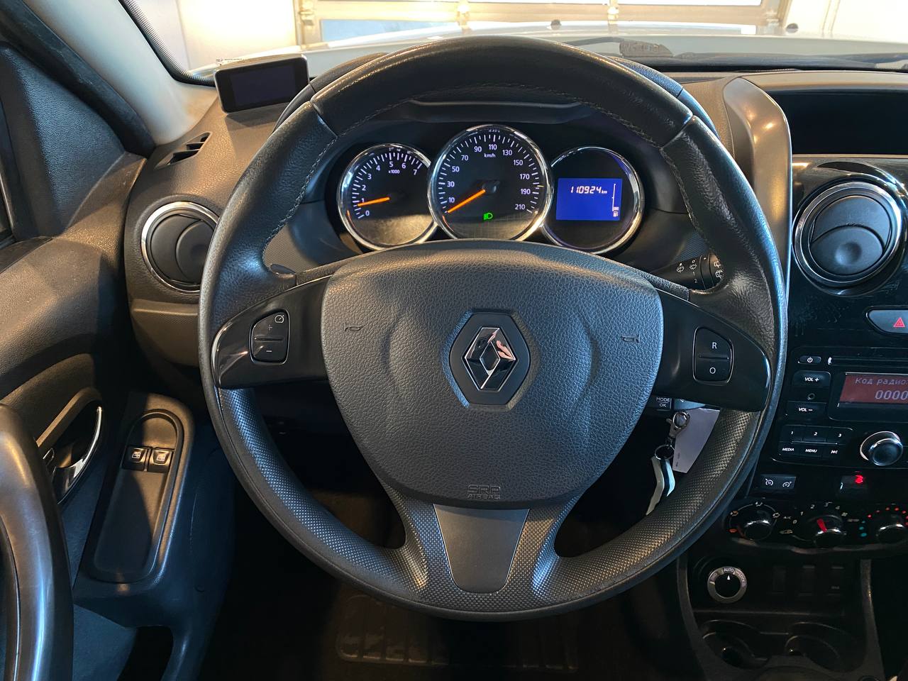 RENAULT DUSTER