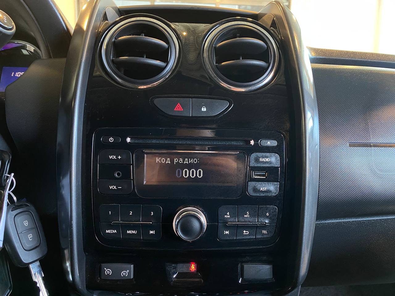 RENAULT DUSTER