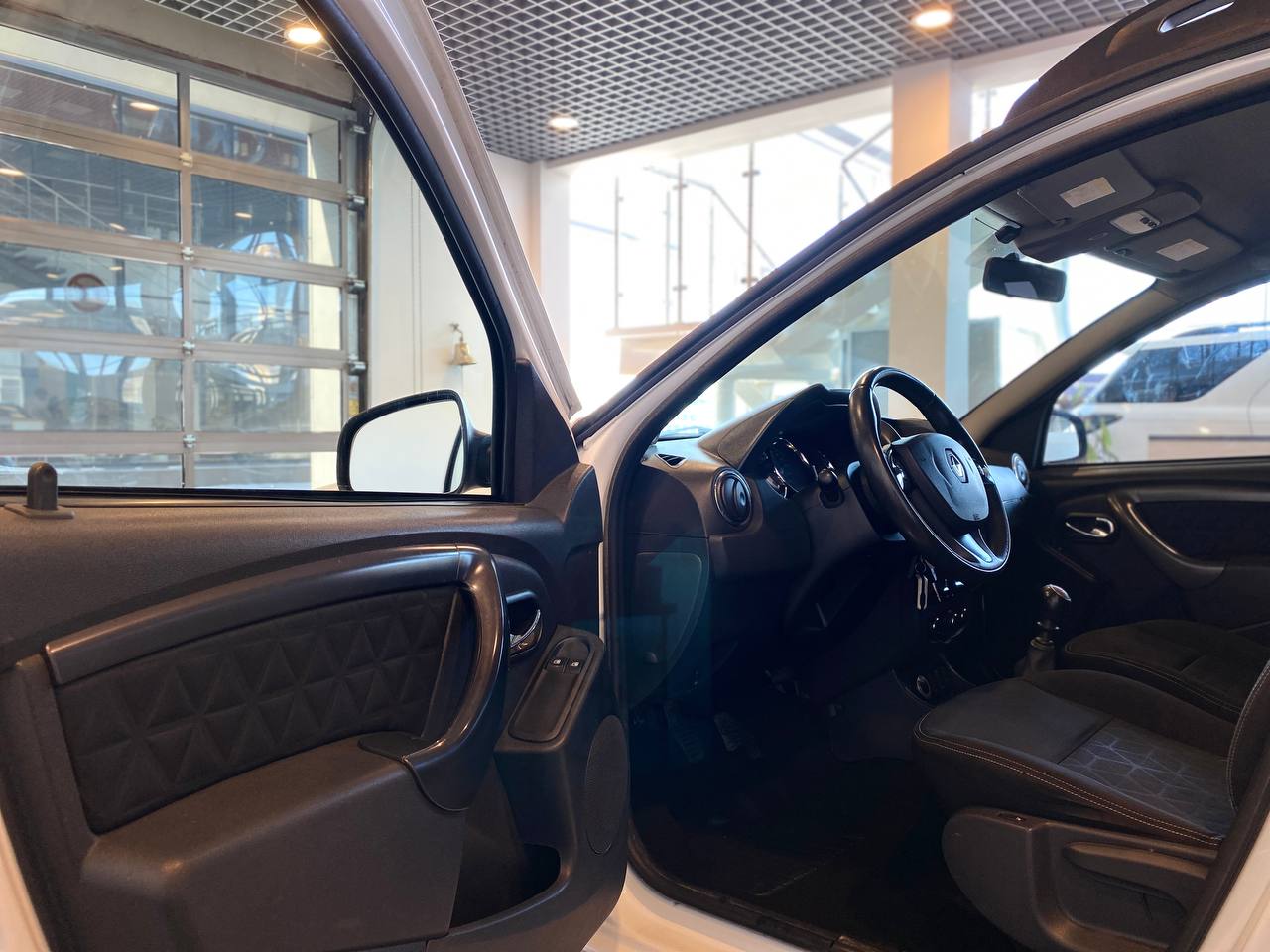 RENAULT DUSTER