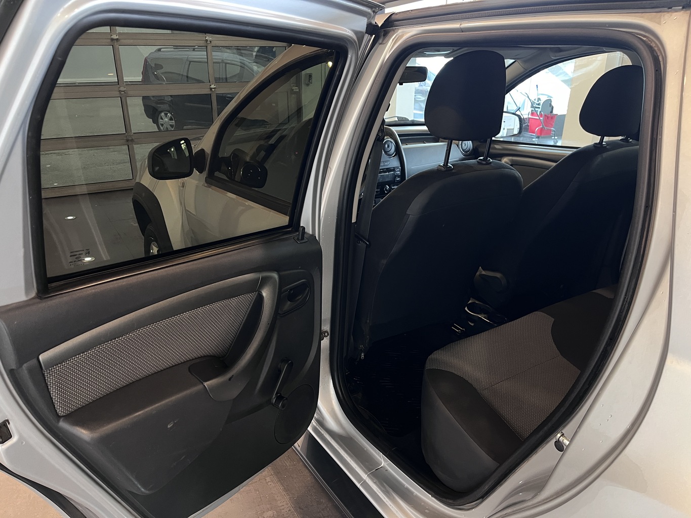 RENAULT DUSTER