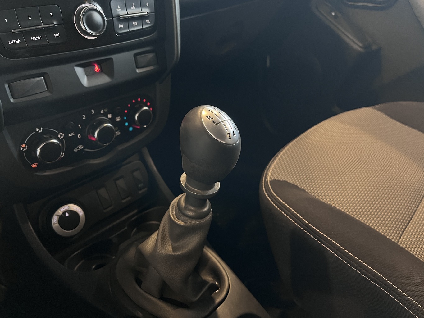 RENAULT DUSTER