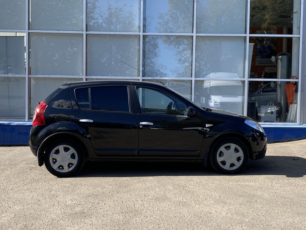 RENAULT SANDERO