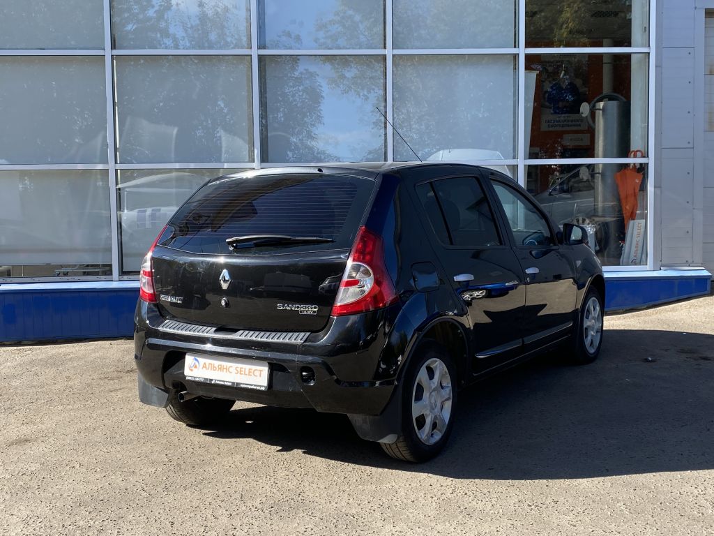 RENAULT SANDERO