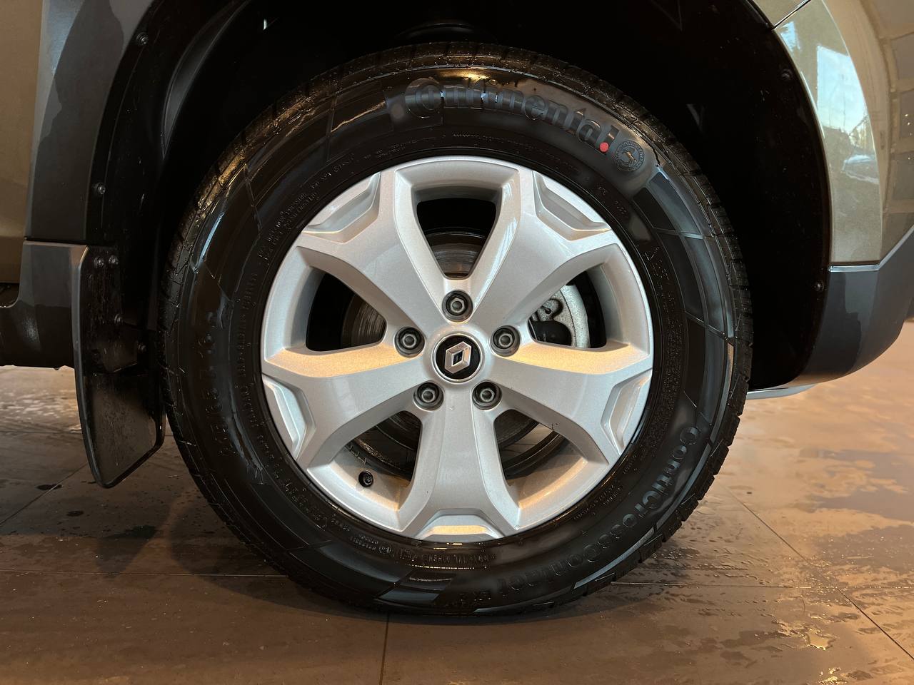 RENAULT DUSTER