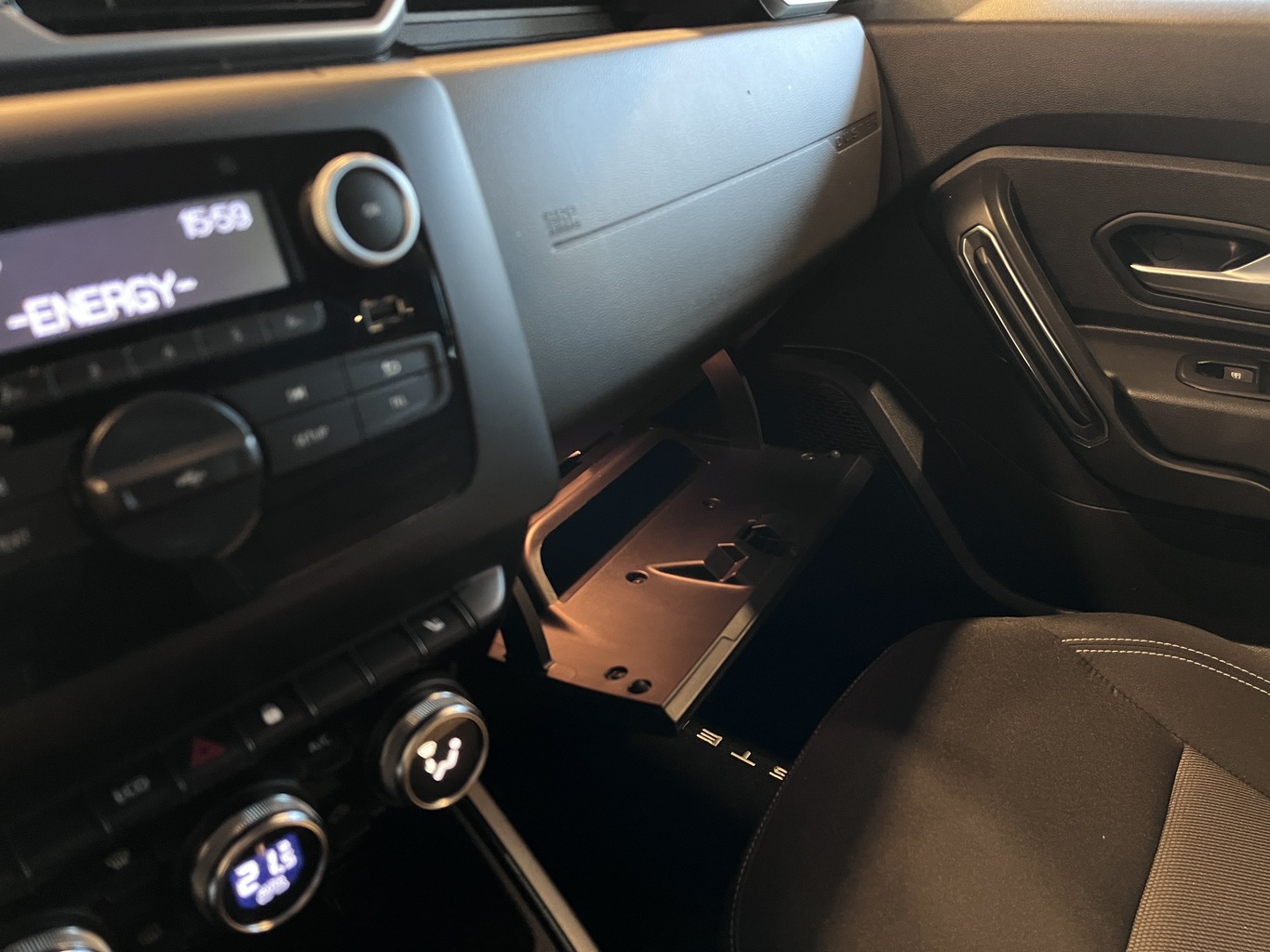 RENAULT DUSTER