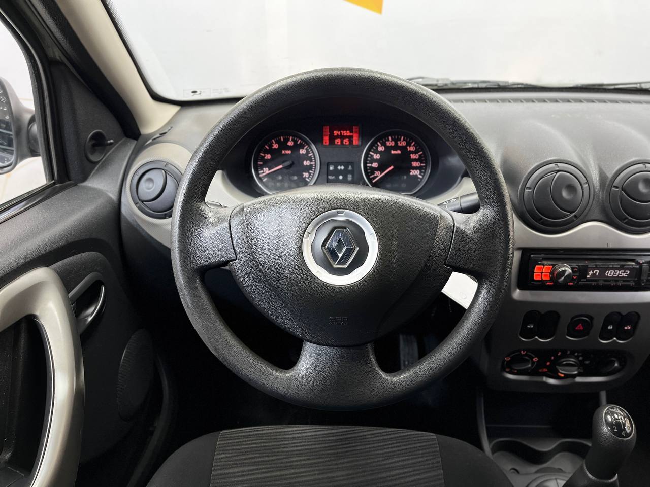 RENAULT SANDERO
