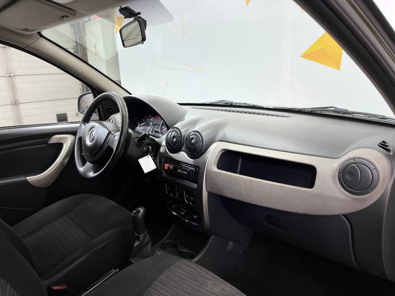 RENAULT SANDERO