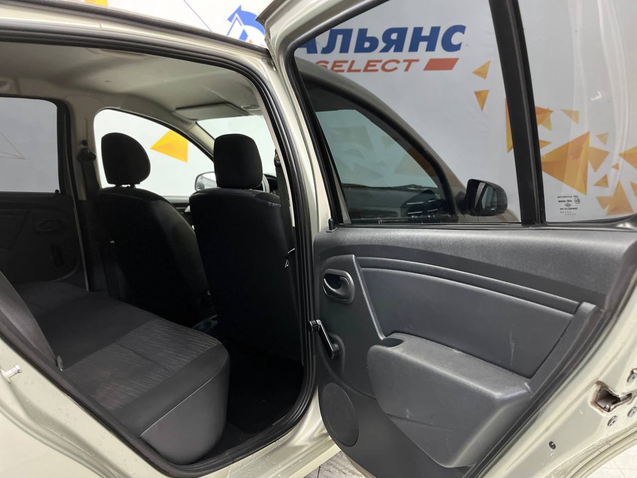 RENAULT SANDERO