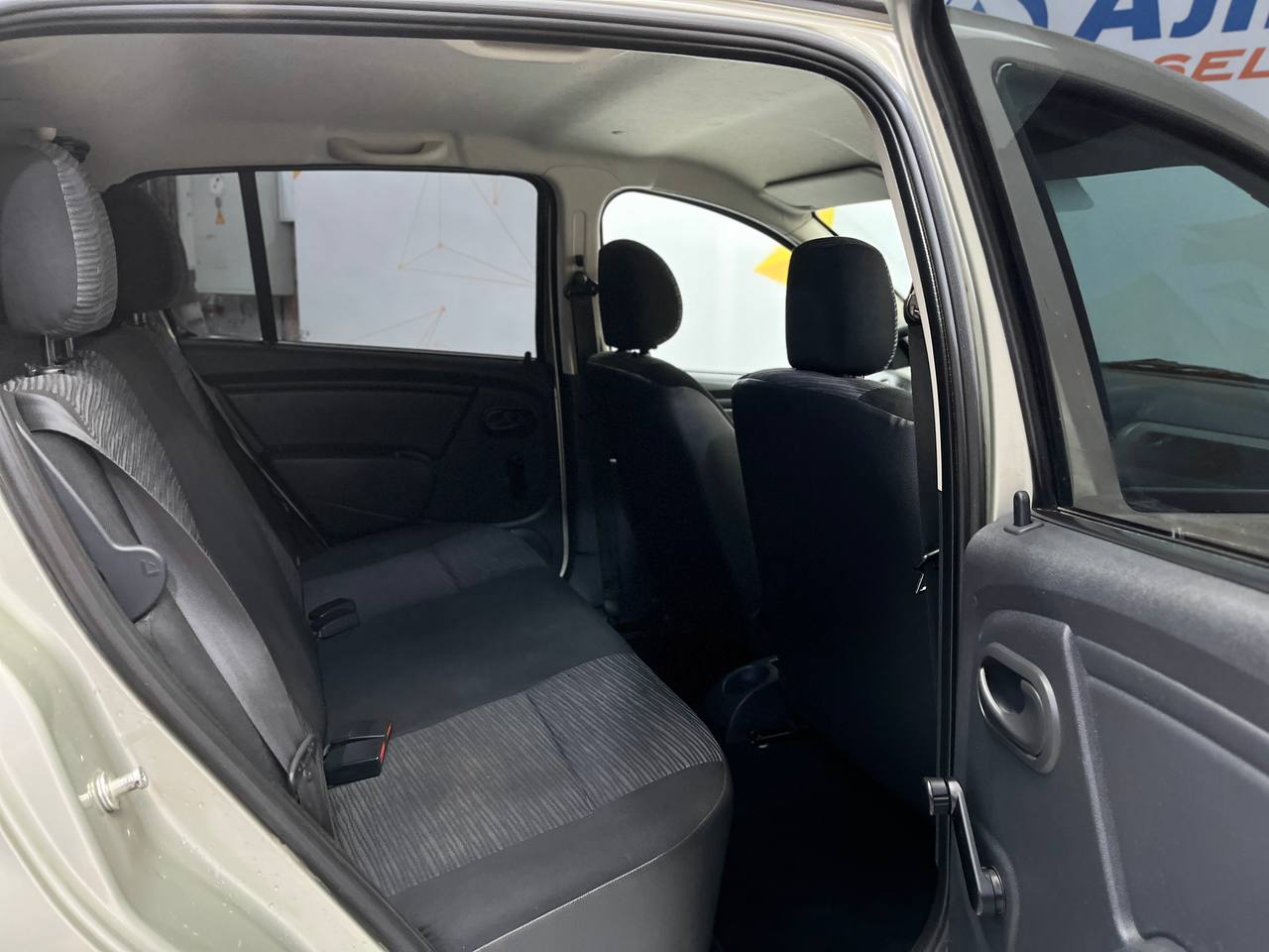 RENAULT SANDERO