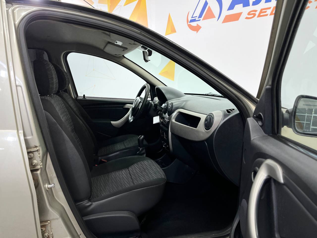 RENAULT SANDERO