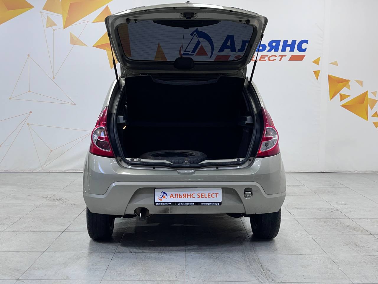 RENAULT SANDERO