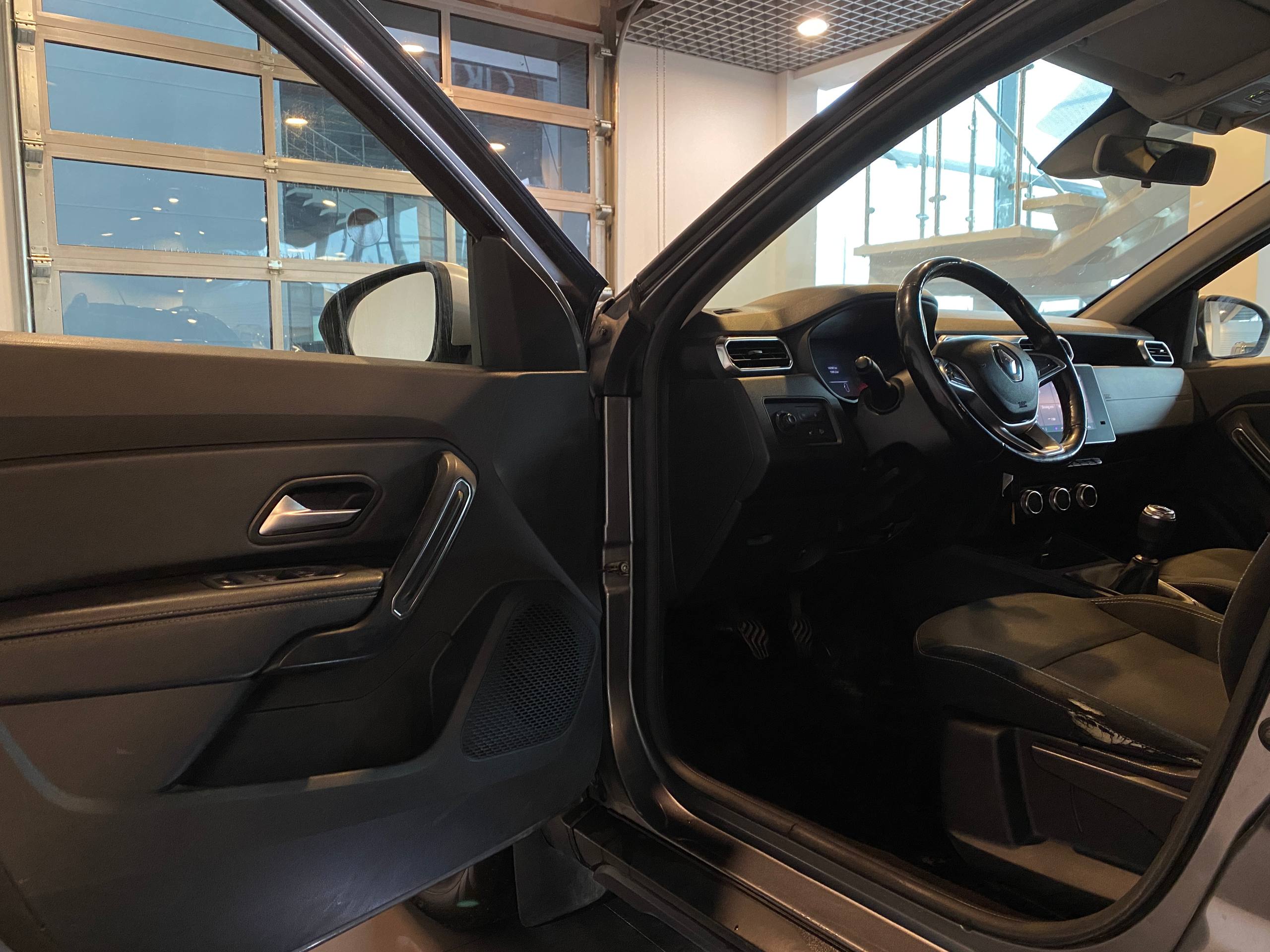 RENAULT DUSTER