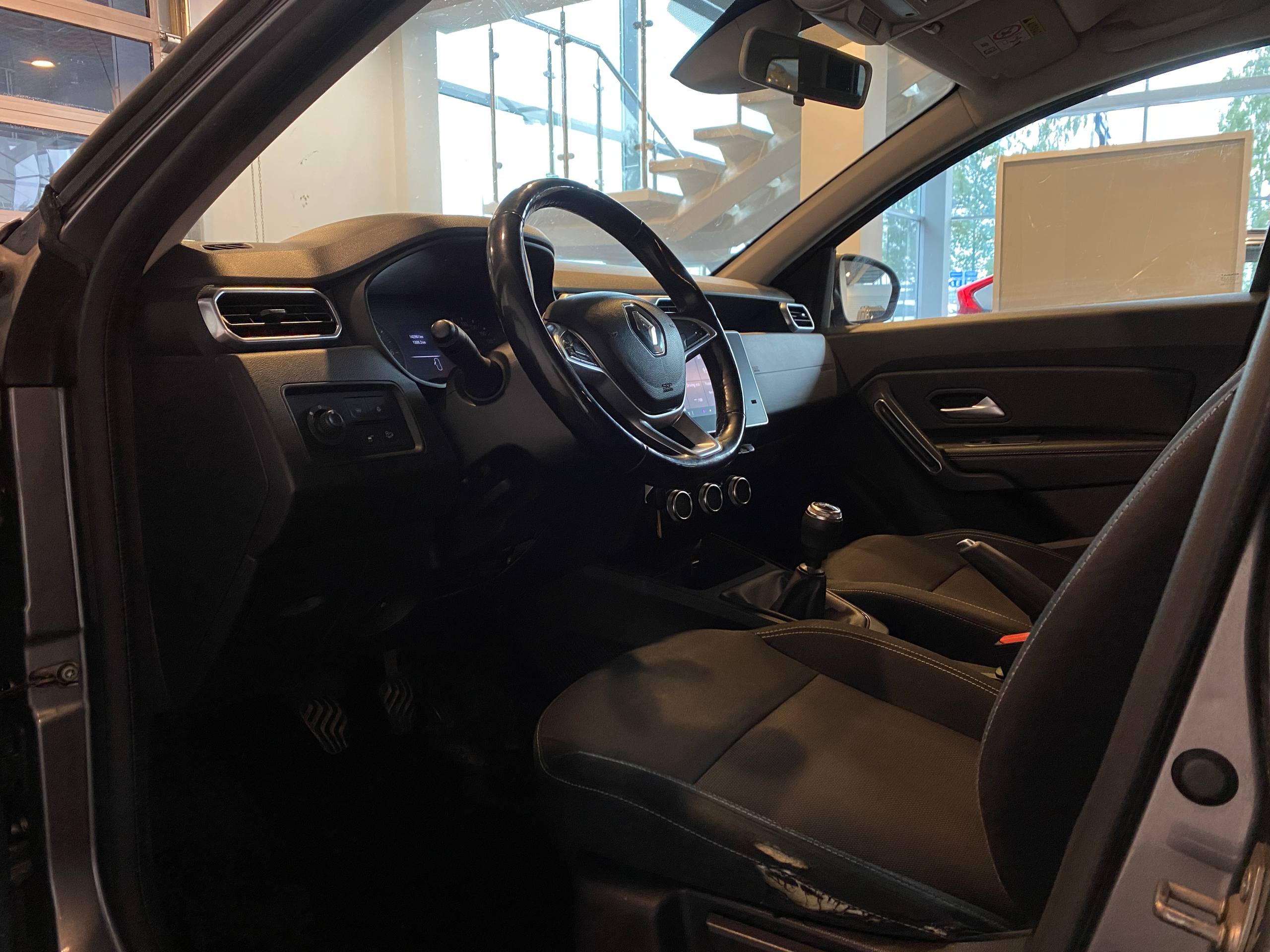 RENAULT DUSTER
