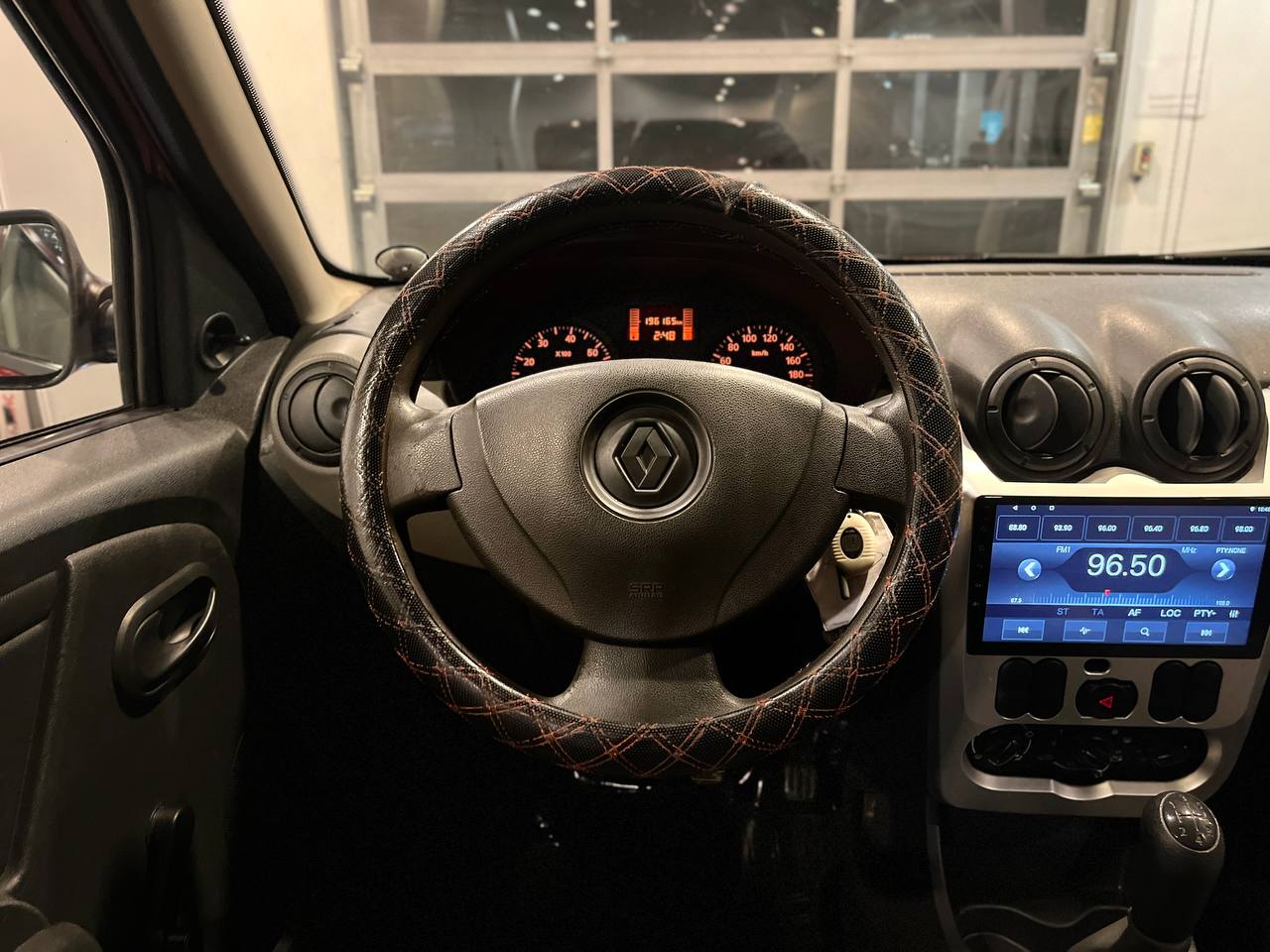 RENAULT SANDERO