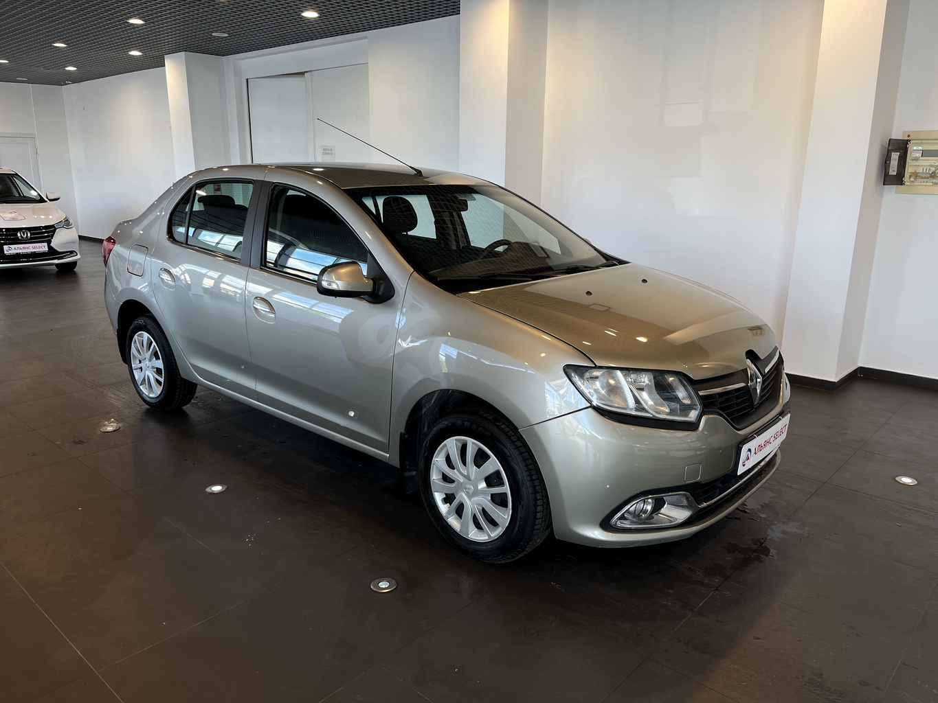 RENAULT LOGAN