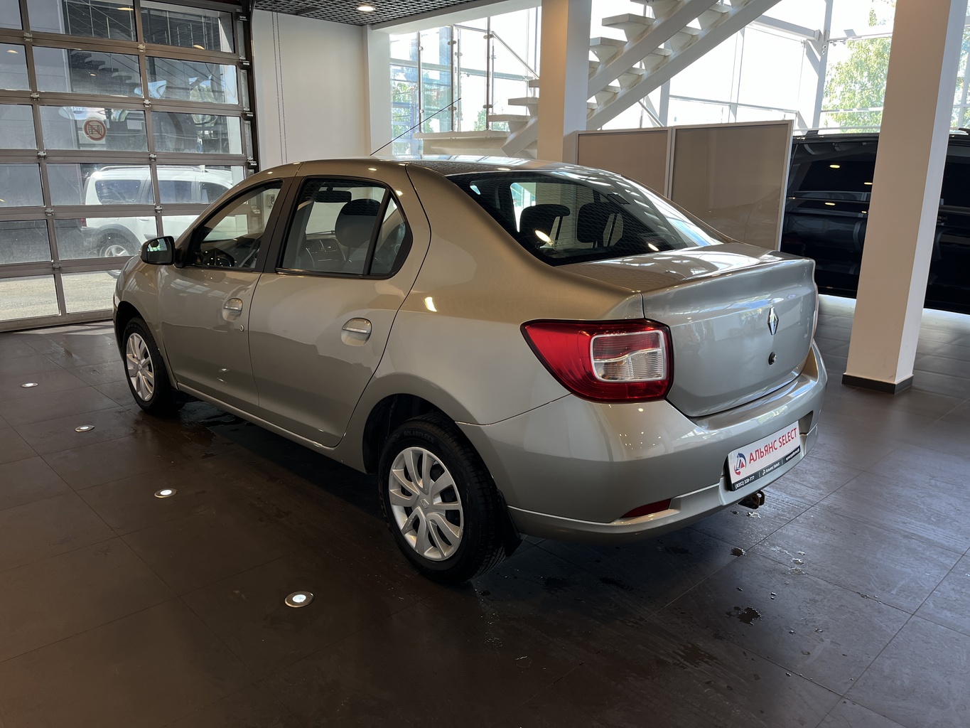 RENAULT LOGAN
