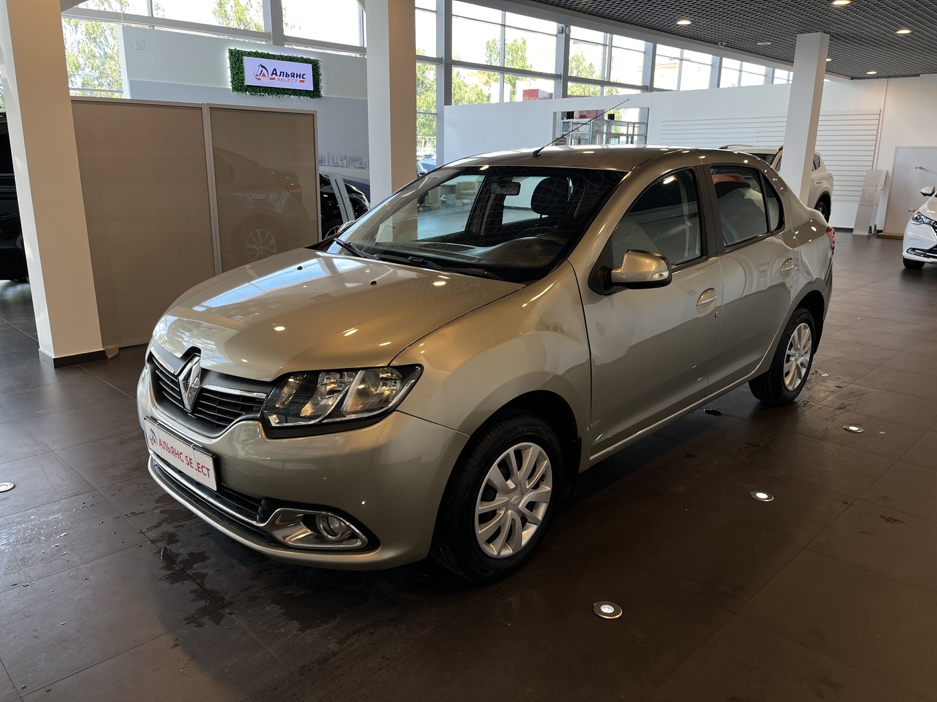 RENAULT LOGAN