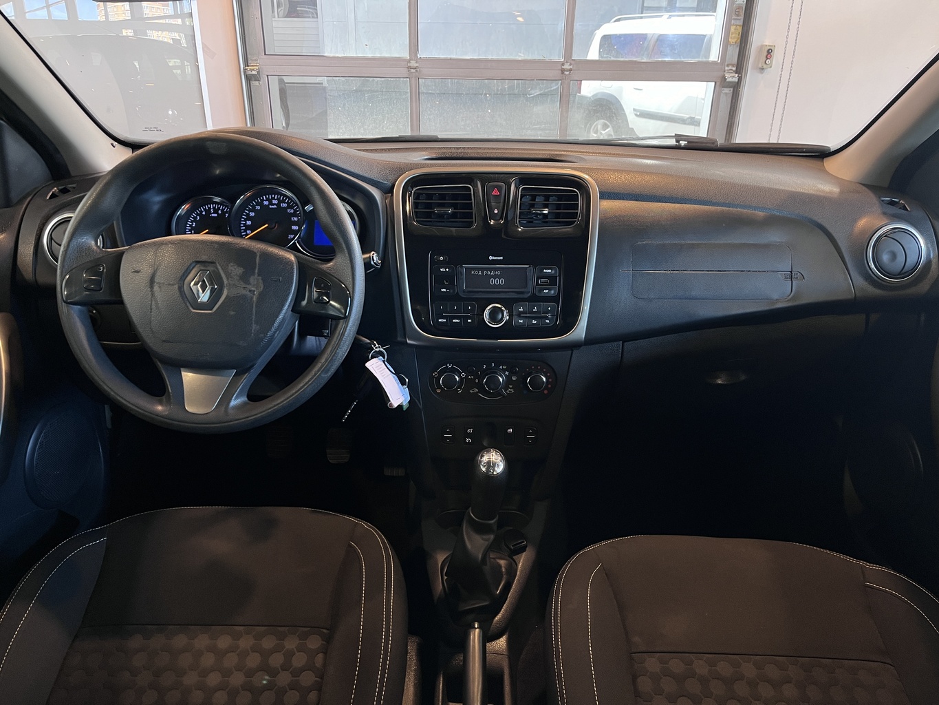 RENAULT LOGAN
