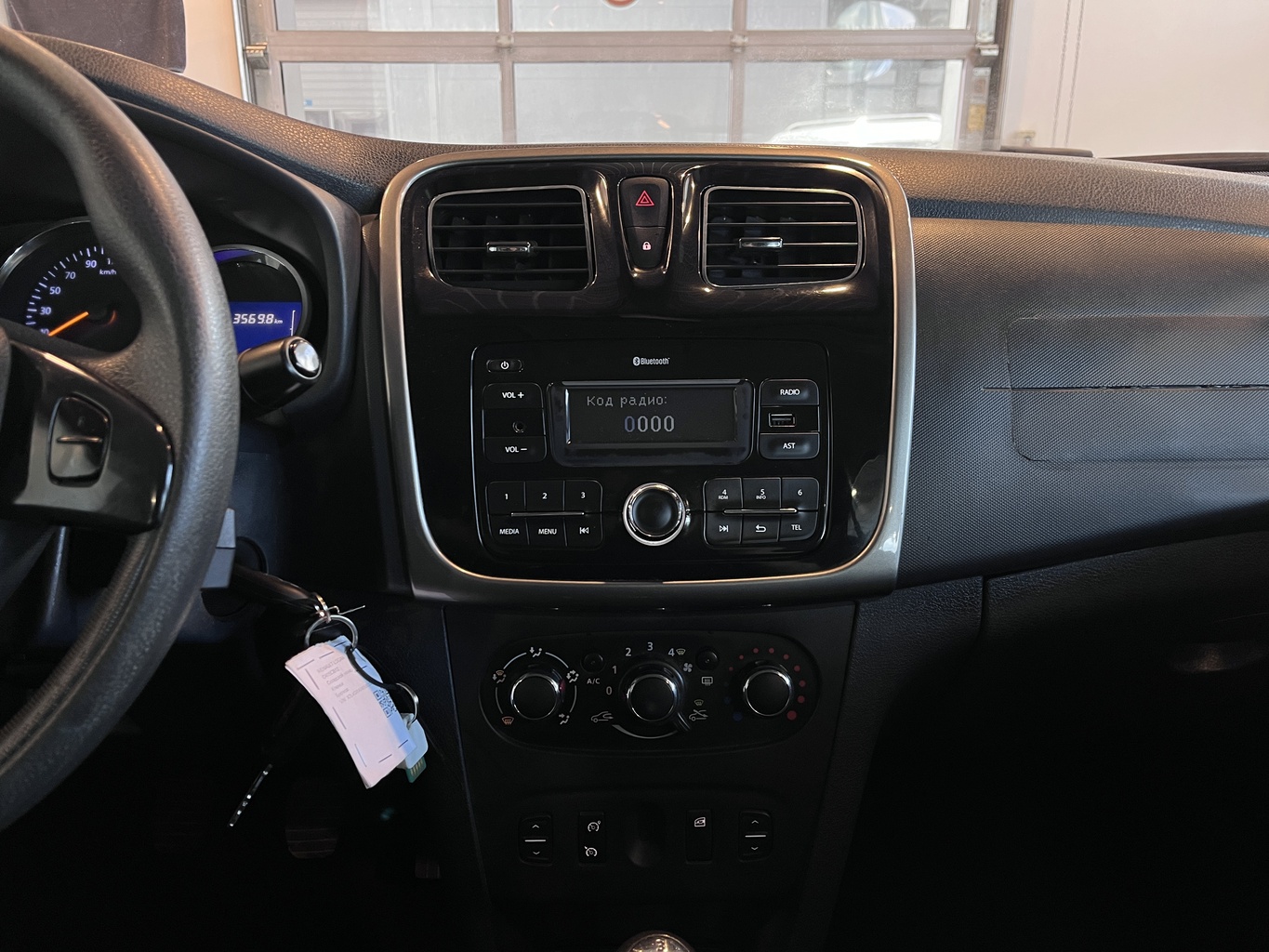 RENAULT LOGAN