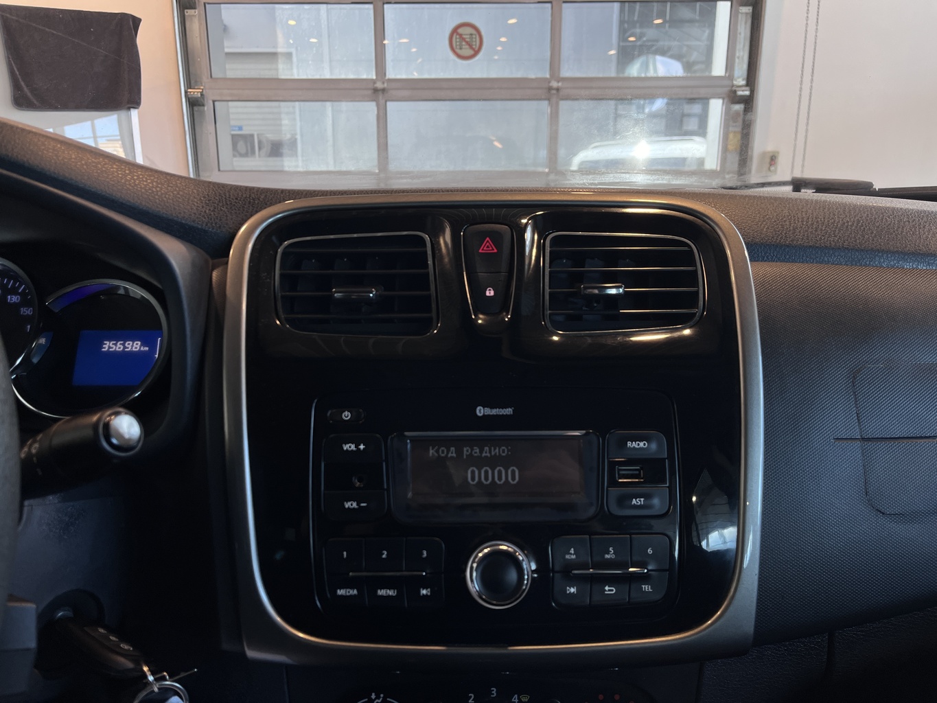 RENAULT LOGAN