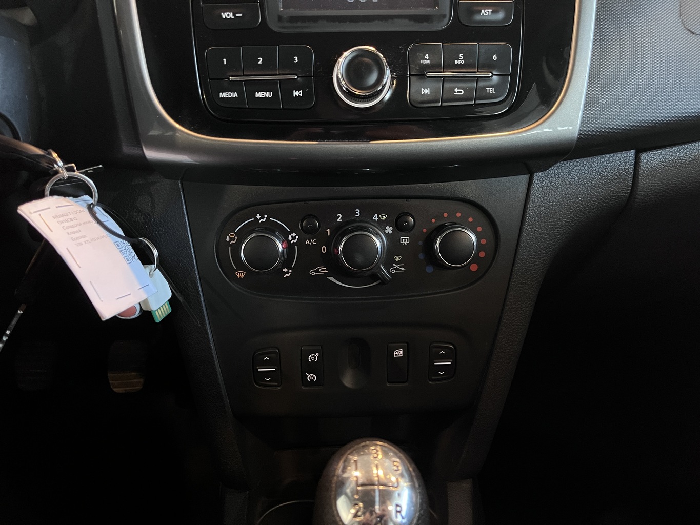 RENAULT LOGAN