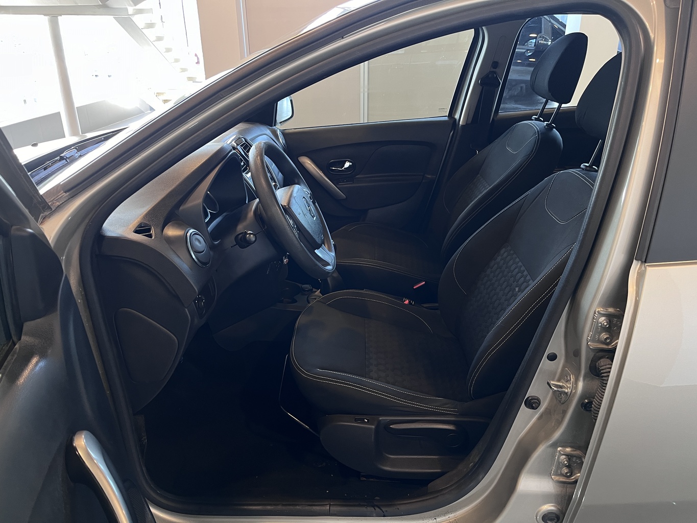 RENAULT LOGAN
