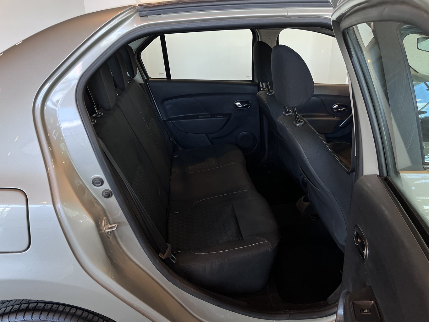 RENAULT LOGAN