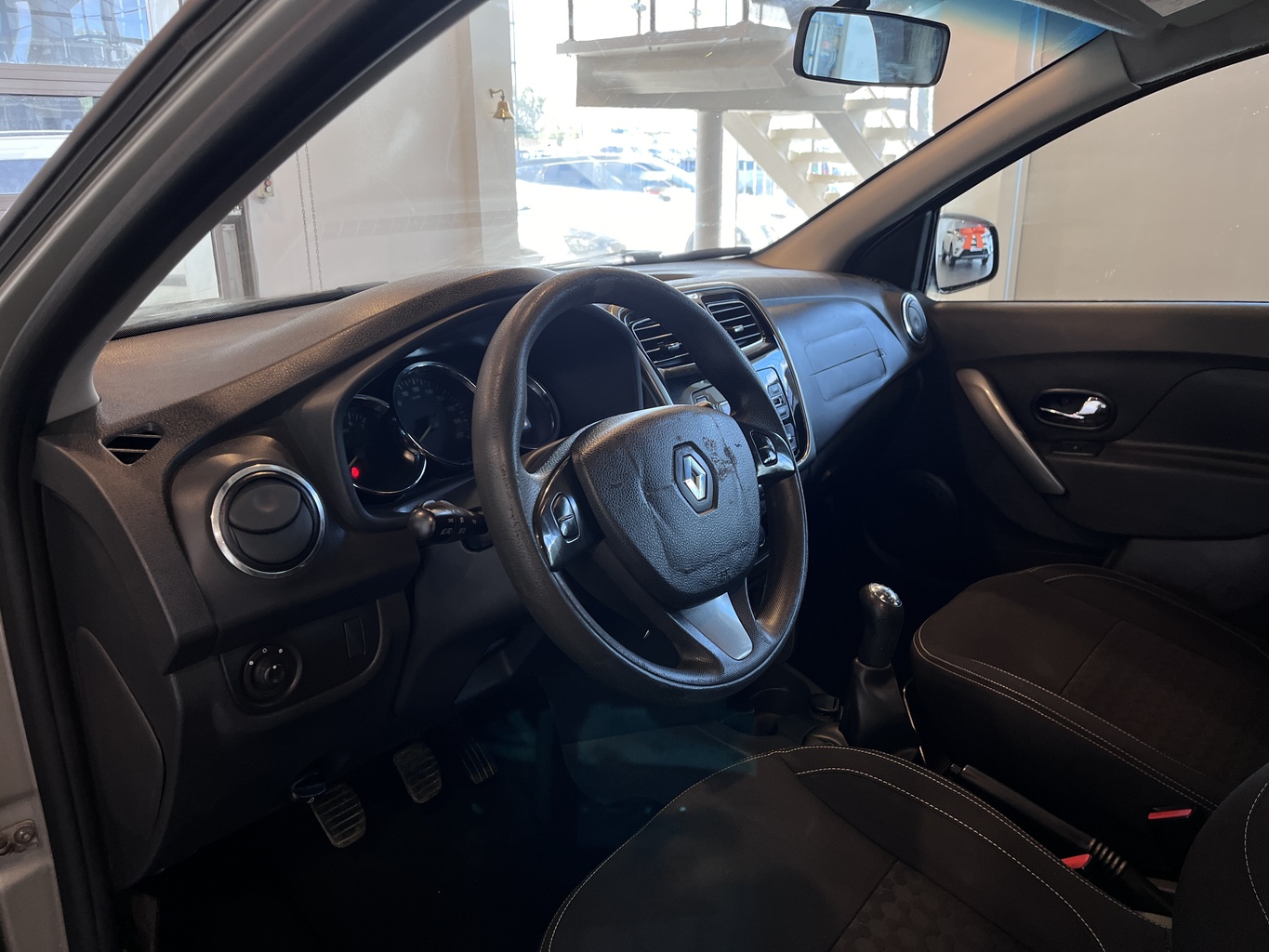 RENAULT LOGAN