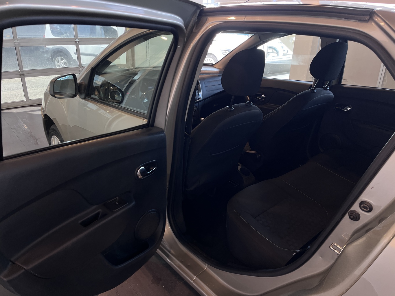 RENAULT LOGAN