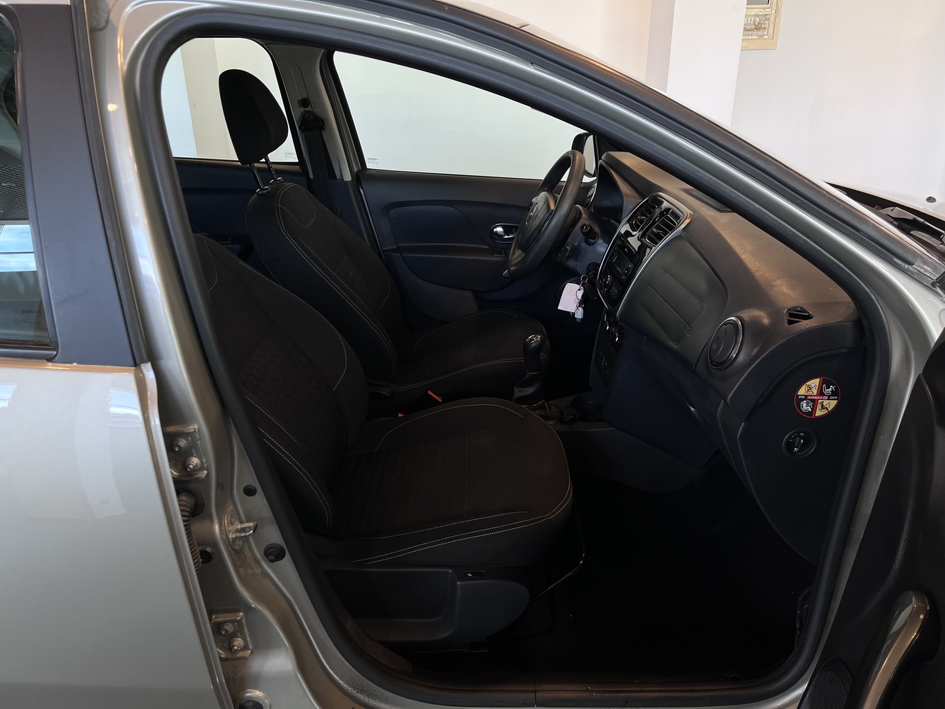 RENAULT LOGAN