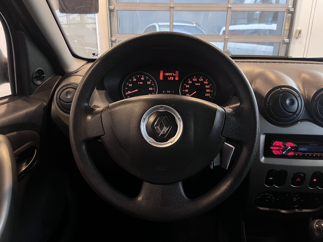 RENAULT SANDERO