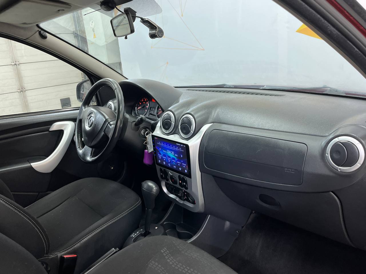 RENAULT SANDERO