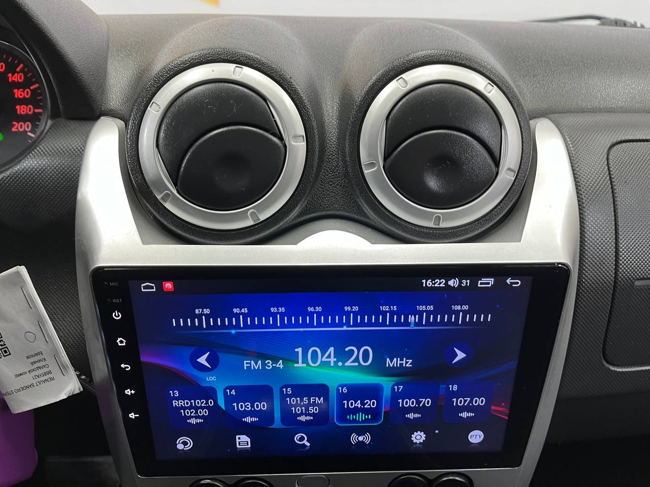 RENAULT SANDERO