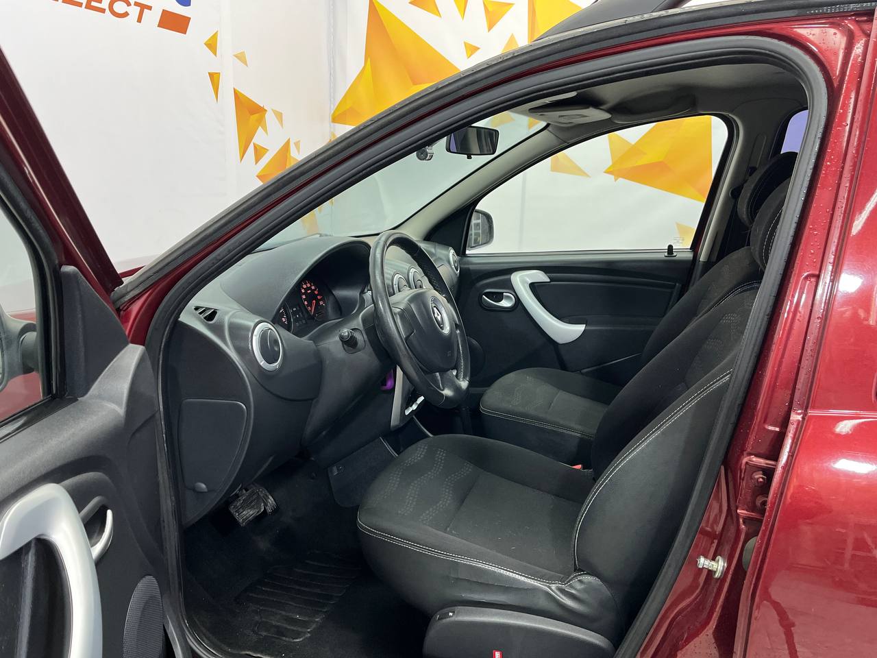 RENAULT SANDERO