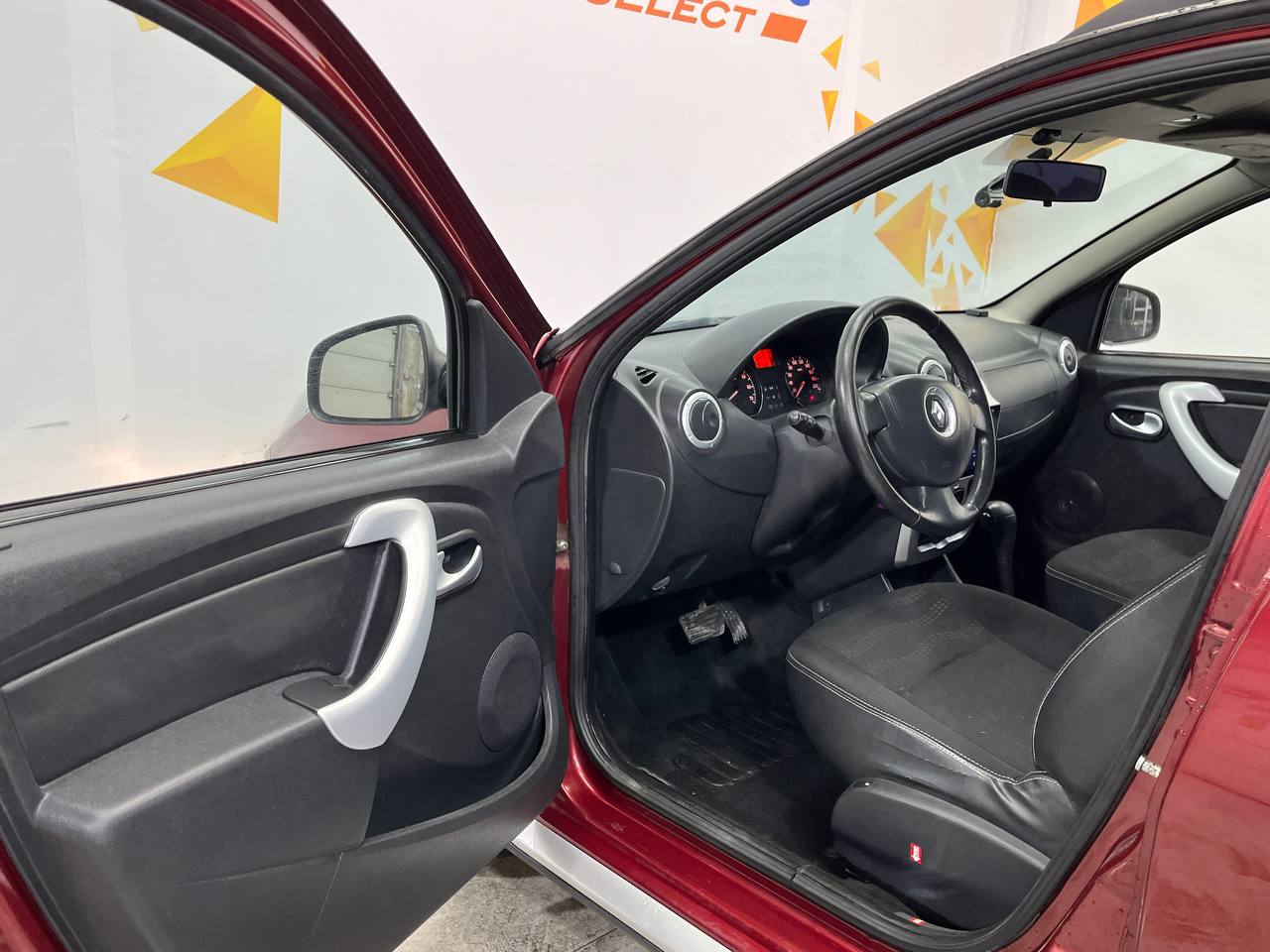 RENAULT SANDERO