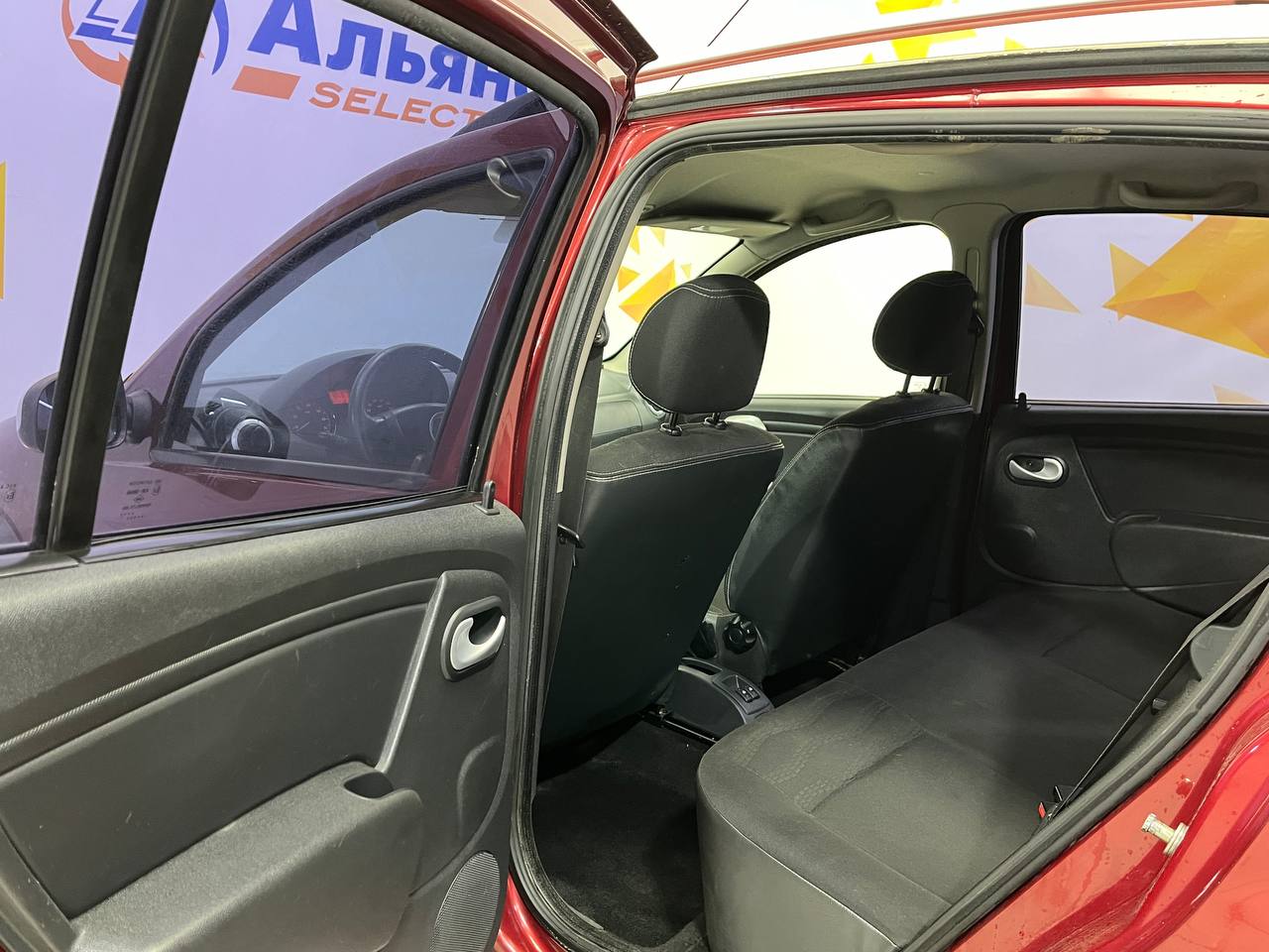 RENAULT SANDERO