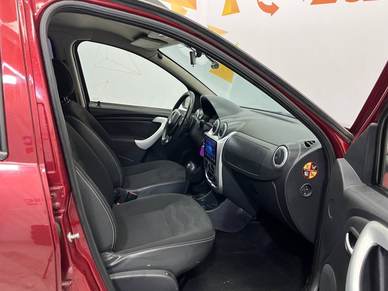 RENAULT SANDERO
