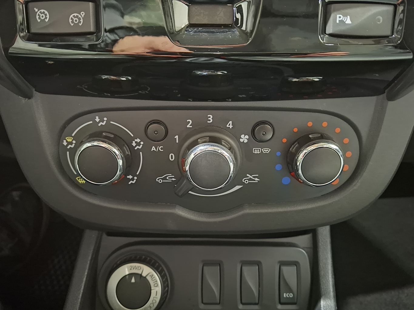 RENAULT DUSTER