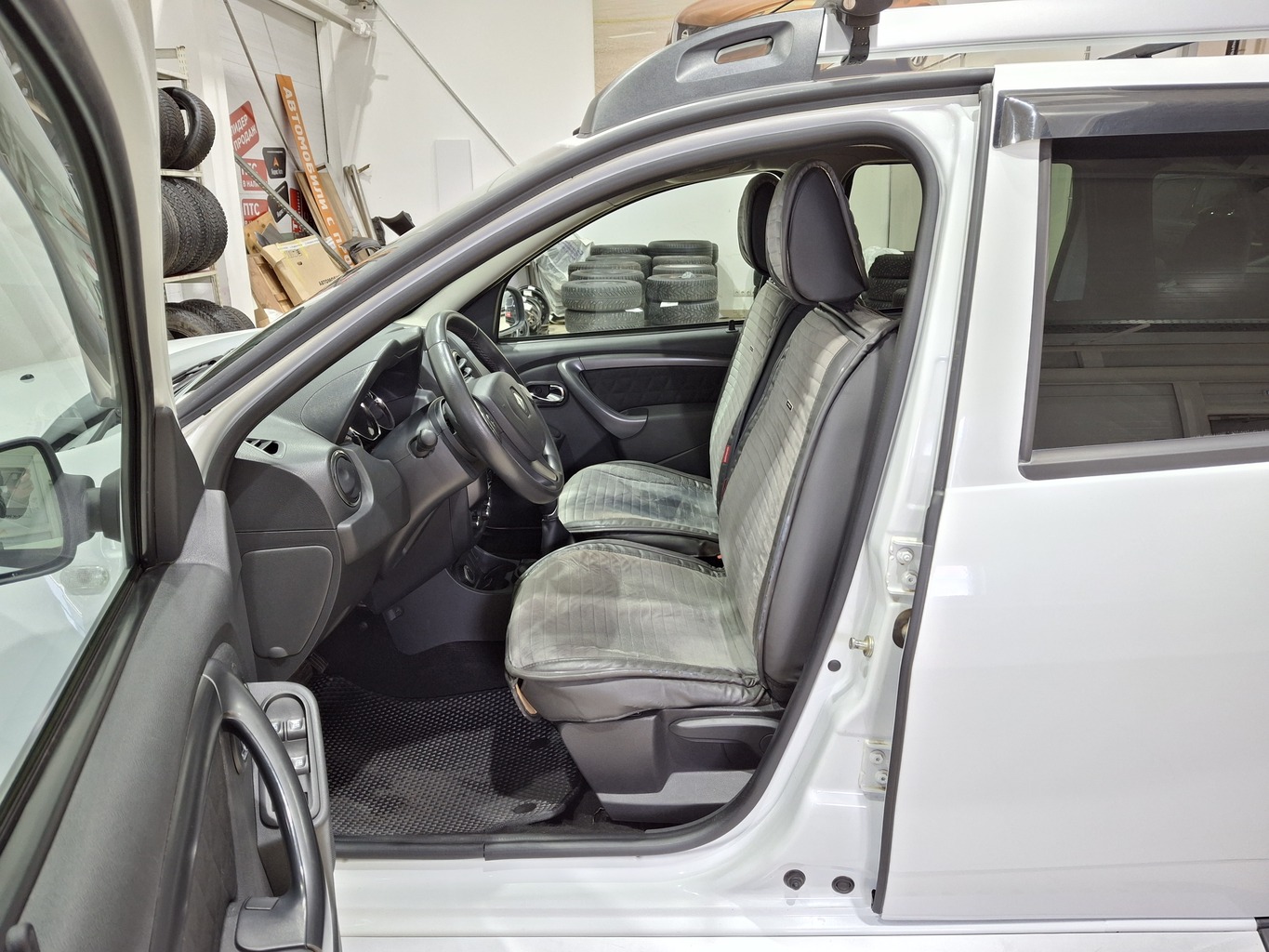RENAULT DUSTER
