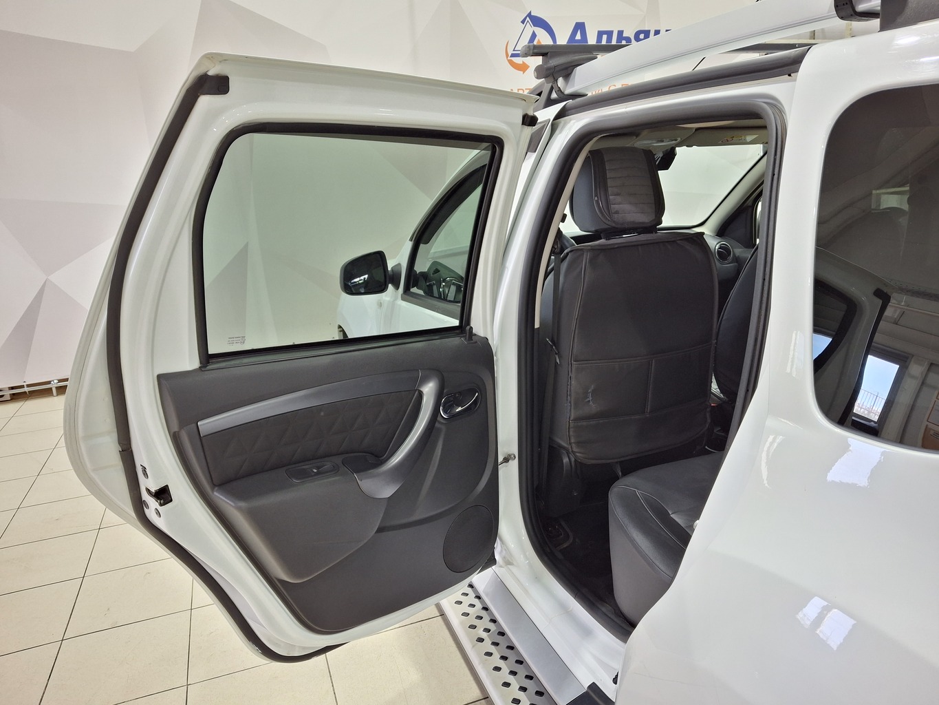 RENAULT DUSTER