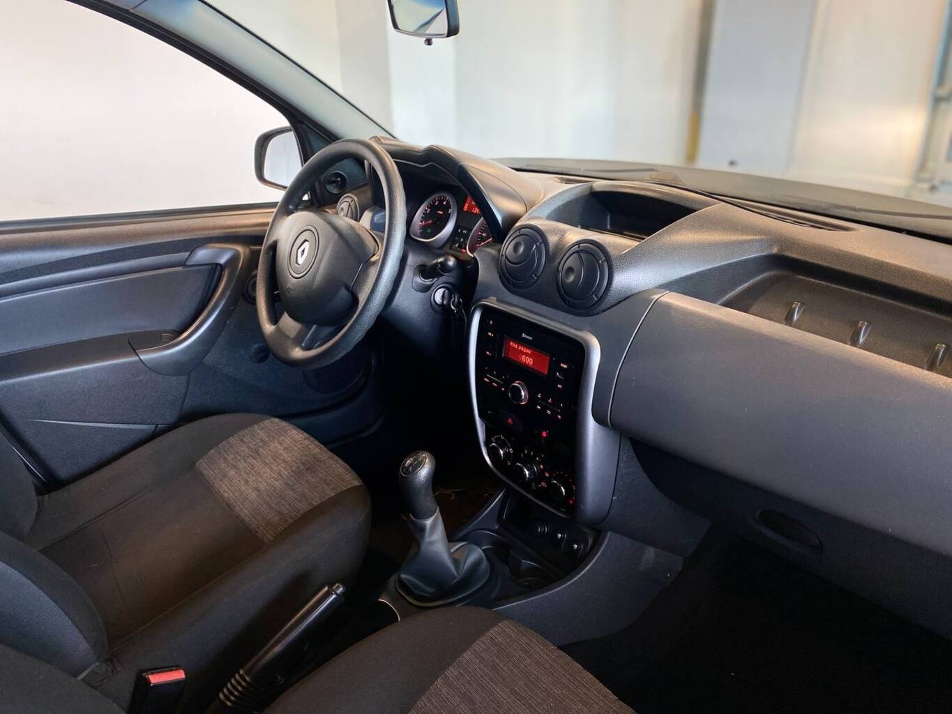 RENAULT DUSTER