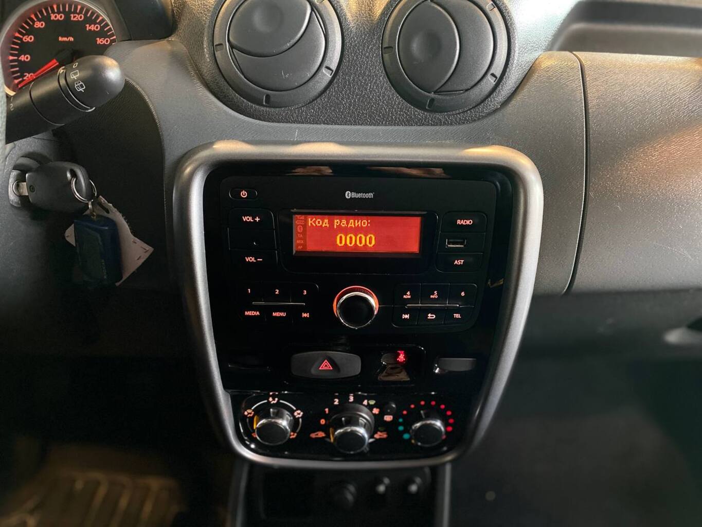 RENAULT DUSTER