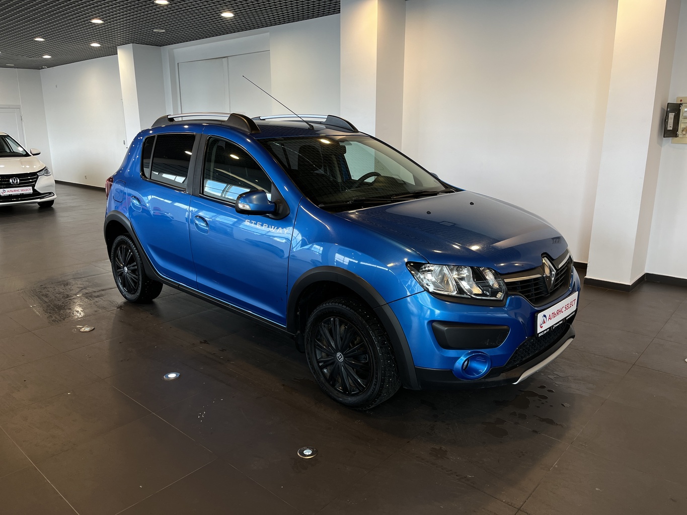 RENAULT SANDERO