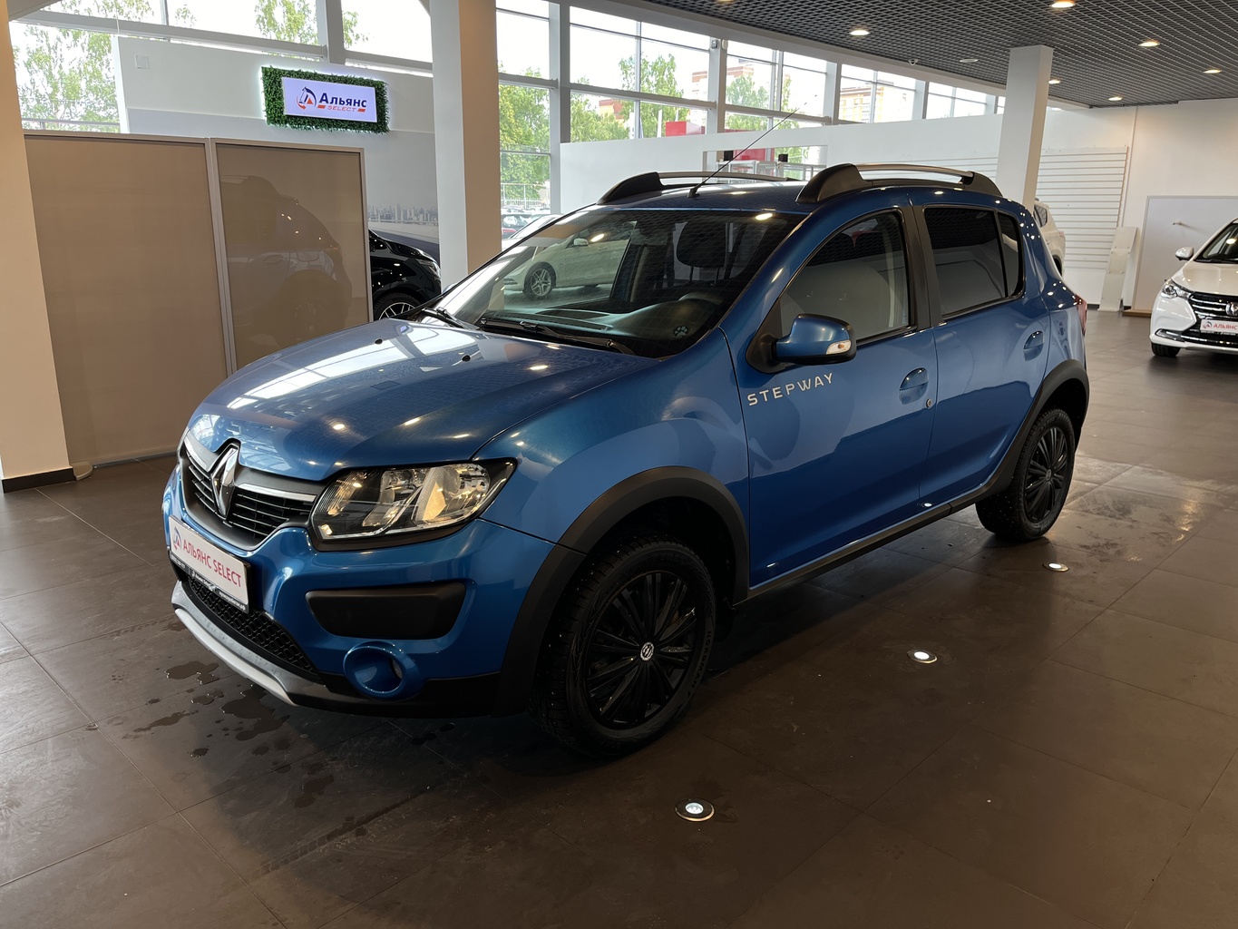 RENAULT SANDERO