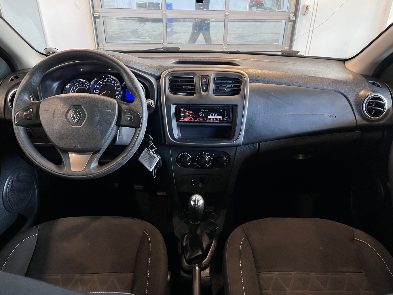 RENAULT SANDERO