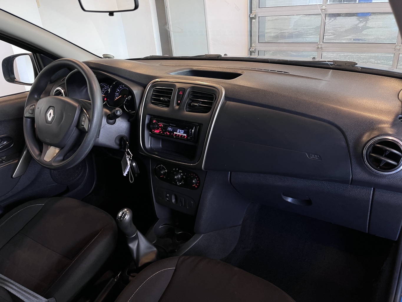 RENAULT SANDERO